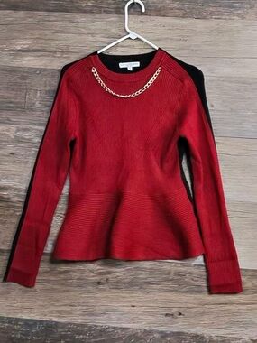 Love Trend Red Peplum Crewneck Sweater with Decorative Chain
